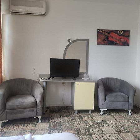 Кианти Hotel Kŭrdzhali Eksteriør billede
