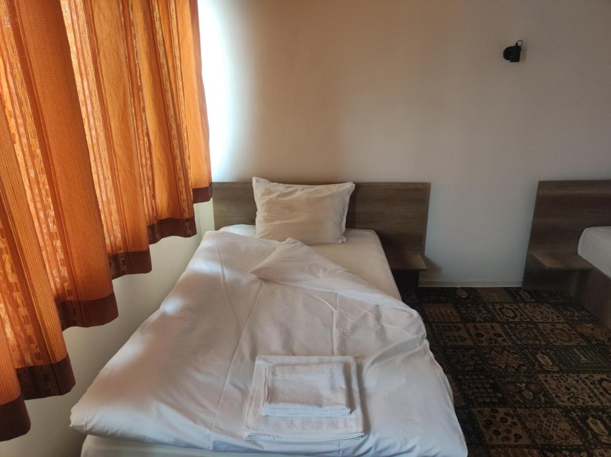Кианти Hotel Kŭrdzhali Eksteriør billede