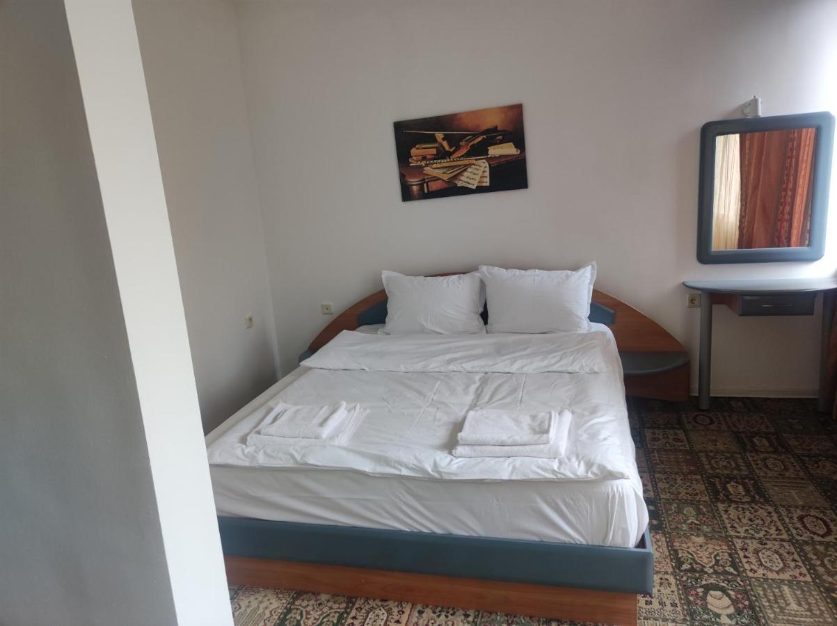 Кианти Hotel Kŭrdzhali Eksteriør billede