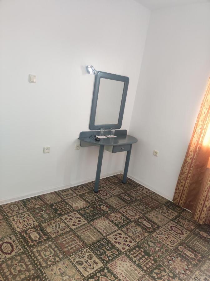 Кианти Hotel Kŭrdzhali Eksteriør billede